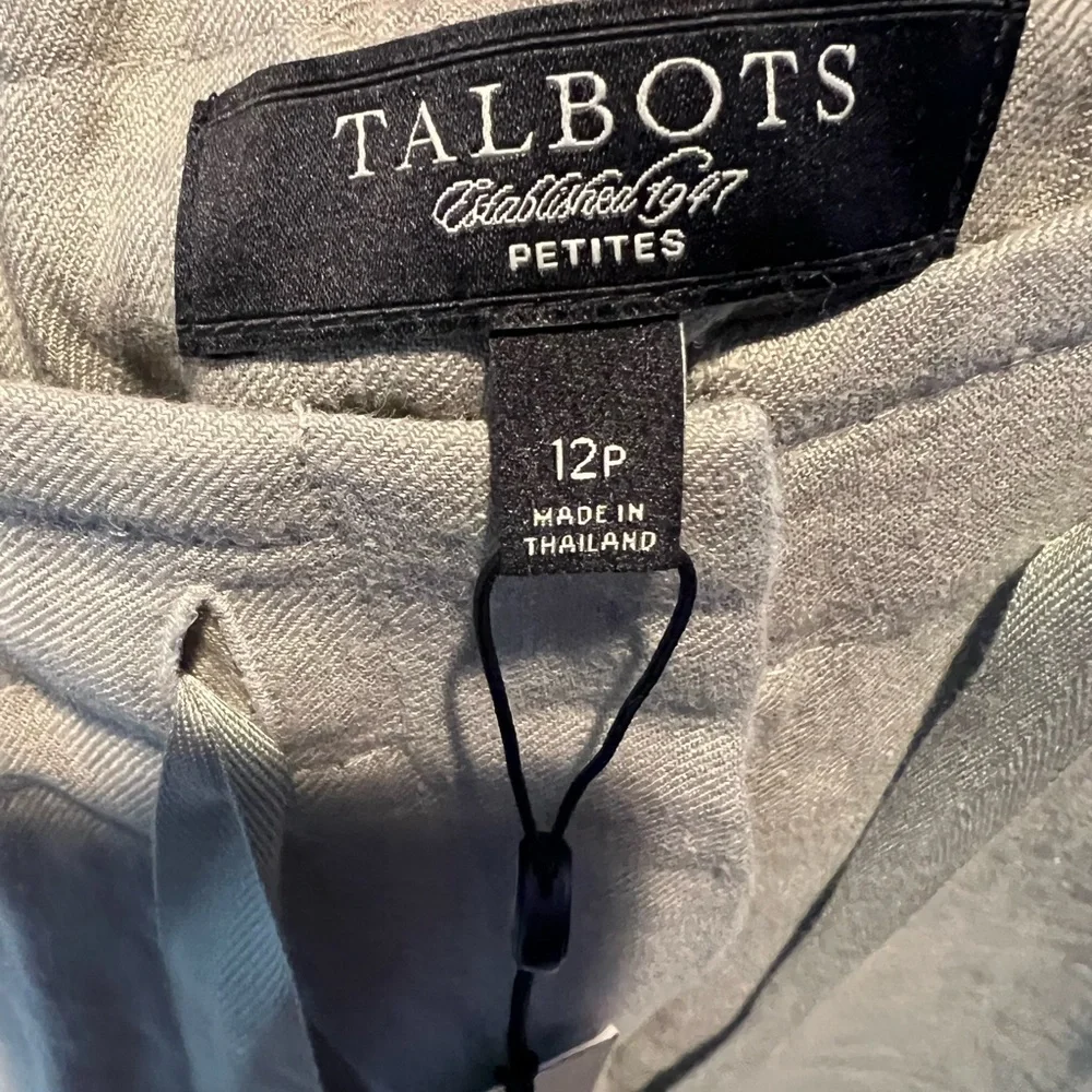 Women’s brand new with tags Talbots linen Sage Green Pants